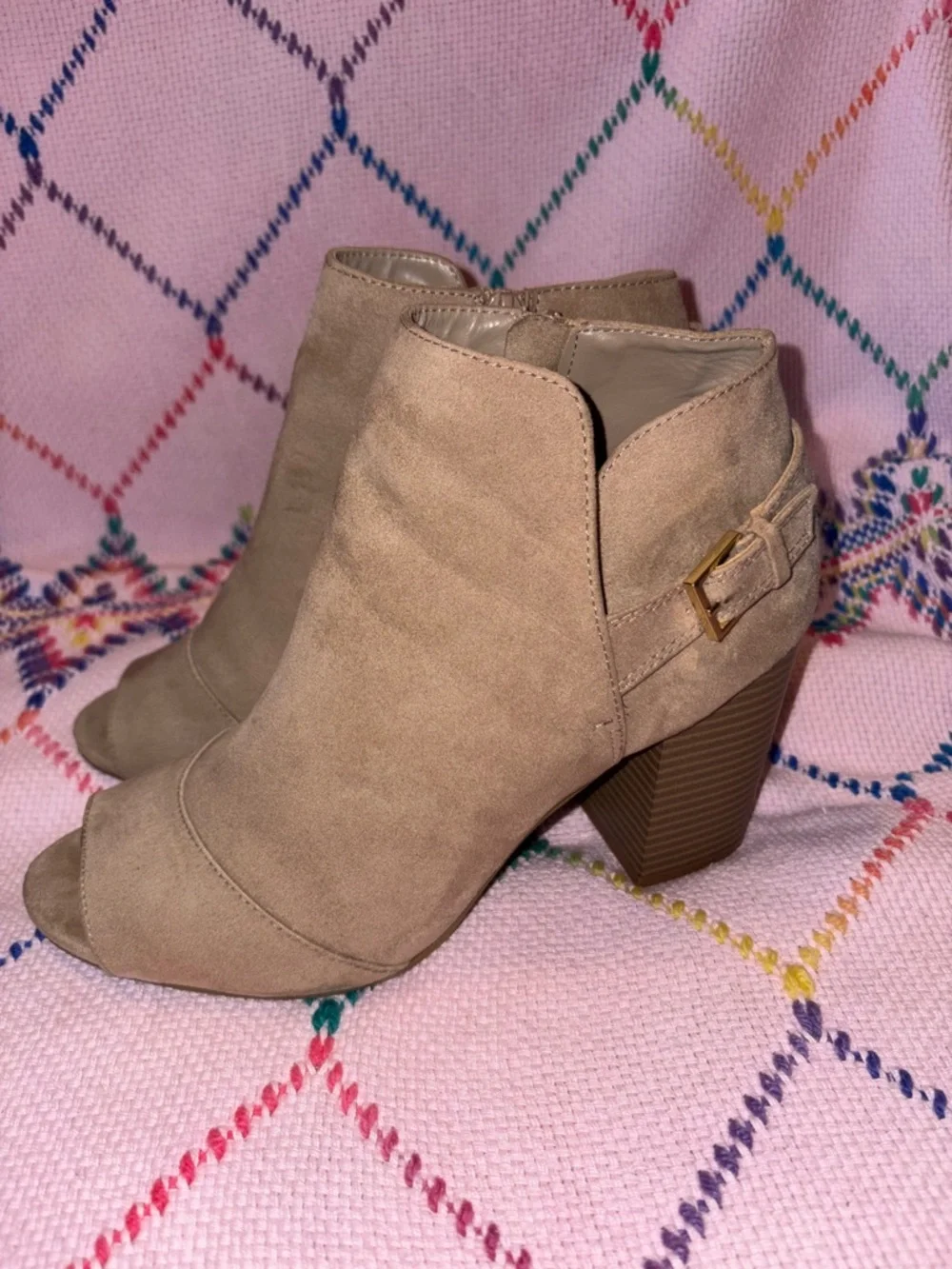 Apt. 9 Taupe Suede Peep-Toe Block Heel Booties Women’s 10